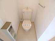 【トイレ】単身間取りではうれしい、バス・トイレ別！！快適生活♪ツールボックスを設置しております☆