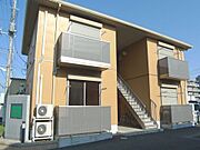 【☆積水ハウスのシャーメゾン☆】真ん中に階段のあるタイプの建物で全戸角部屋です！駐車場は目の届く建物前面にあります☆