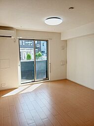 クーネル東松戸 102 1階ワンルームのリビング/ダイニング