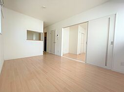 Ａｍｂｉｔｉｏｕｓ 0201 2階1LDKのリビング/ダイニング