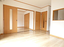 ベルク 0101 1階2LDKのリビング/ダイニング