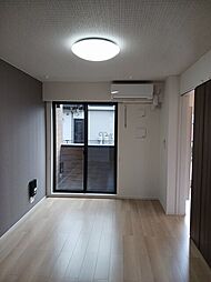 ＳＳ・ＴＲＡＩＬ 104 1階1Kのリビング/ダイニング