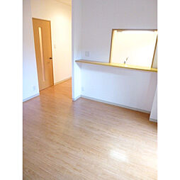 クレシェンテ 0103 1階1LDKのリビング/ダイニング