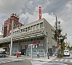 銀行「十六銀行柳ケ瀬支店まで199m」