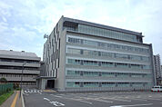 役所「瀬戸市役所まで950m」