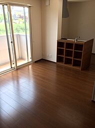 イデアル・ボヌール 102 1階1LDKのリビング/ダイニング