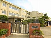 小学校「安城市立祥南小学校まで741m」