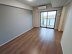 THE RESIDENCE 北白川 402 5階2LDKの室内