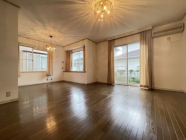 detached 埼玉県白岡市新白岡1丁目

地図を見る