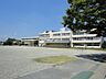 周辺：小学校「東松山市立新宿小学校まで869m」