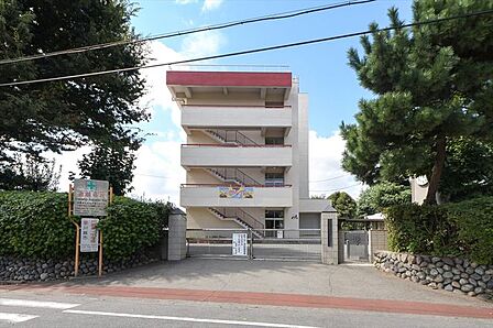 川越市立川越第一中学校 徒歩12分。 930m