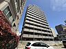 外観：14階建てマンション