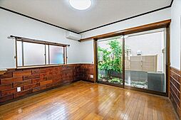 居間