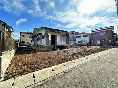 外観：■東武伊勢崎線「武里」駅徒歩12分☆■建築条件なし・売地！お好きなプランで注文住宅が可能！