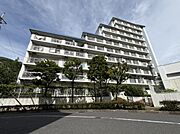 ■街並み調和落ち着いた佇まいのマンション