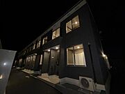 外観写真（夜）