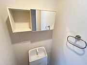 トイレ上部収納