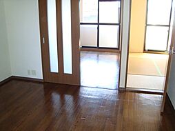 イーストピア 102 1階3DKのリビング/ダイニング