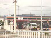 セブンイレブン日野万願寺2丁目店まで579ｍ