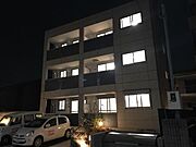 外観写真（夜）