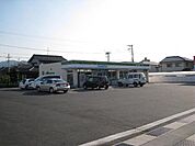 ファミリーマート福山曙店（コンビニ）まで429ｍ
