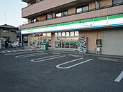 ファミリーマート多治米町五丁目店まで580ｍ