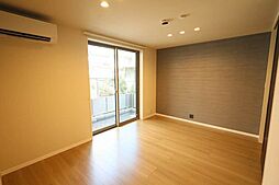 リコリス中一万 A0101 1階ワンルームのリビング/ダイニング