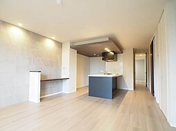 シャーメゾン春日 A0101 1階2LDKのリビング/ダイニング