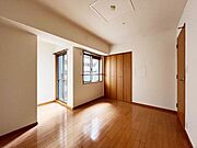 書斎や趣味の部屋、もちろん大きな収納部屋としても、使い方いろいろ、暮らし方が広がる空間です。