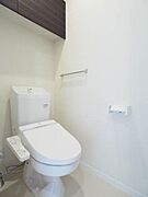 暖房洗浄便座付きのトイレです。