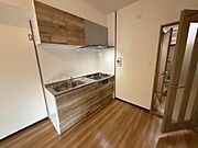 3口コンロのシステムキッチンです。
