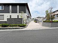 滋賀県甲賀市水口町名坂1257-1：物件画像／シャーメゾンショップ　株式会社コンクウェスト　水口店