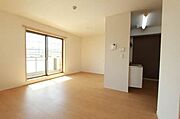 リビングからバルコニーに出ることができます。