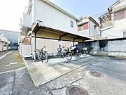 敷地内屋根付き駐輪場
