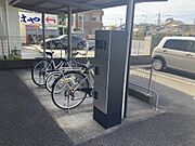 自転車置き場・宅配ボックス