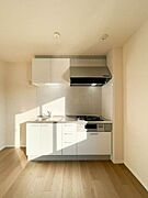 3口コンロ・グリルも付いていて料理が好きな方、これから始められる方にオススメです！