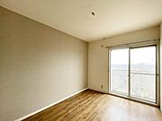 お部屋全体の雰囲気が伝わってきますね！是非家具の配置などイメージしてみて下さい！