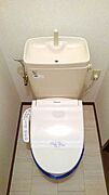 【トイレ】暖房洗浄便座付きのトイレなので冬でもあったか便座です