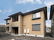 Ｂ棟【外観】建物敷地内に駐車場があります。