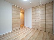 【洋室】ＬＥＤ照明付きのお部屋です