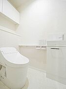 洗浄機能付きのトイレです。