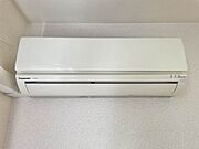 【設備】エアコン備え付きでオールシーズンを快適に過ごせます。