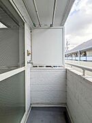【バルコニー】専用バルコニーで洗濯物が干せます