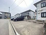 敷地駐車場