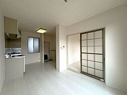 フレグランス小原田 102 1階1LDKのリビング/ダイニング