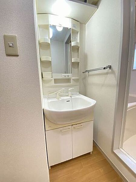 apartment 福島県南相馬市原町区橋本町４丁目12-13
地図を見る