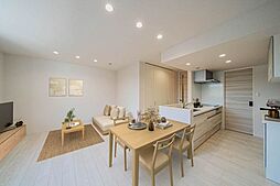 Ａｌｂｅｍａｒｌｅ上杉 203