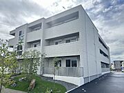 近鉄山田鳥羽志摩線「松阪駅」まで徒歩6分。