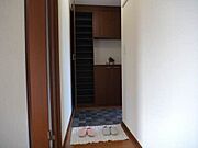 Ｂ203号室　大型下駄箱・玄関