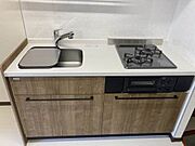 2口グリルコンロ付きで料理の幅も広がる機能的なキッチンです◎